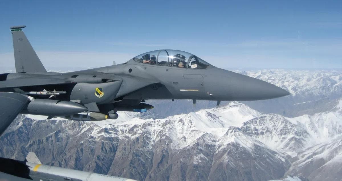 Best time of year to find affordable short-term rentals near Luke AFB