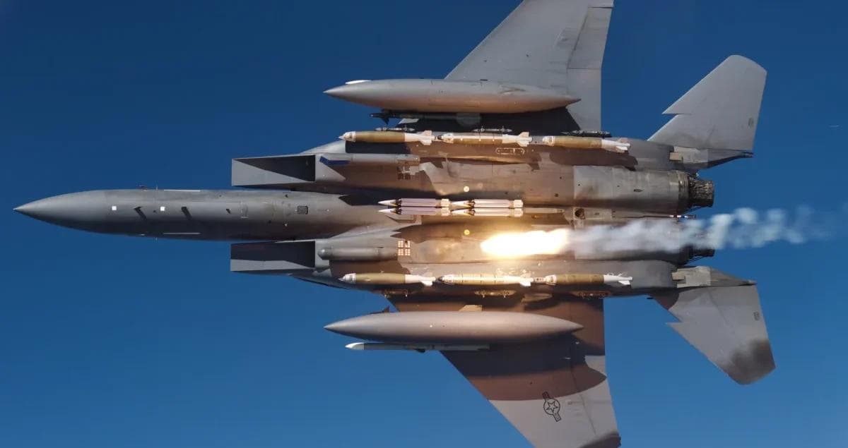 Are there gated communities offering short-term leases near Luke AFB