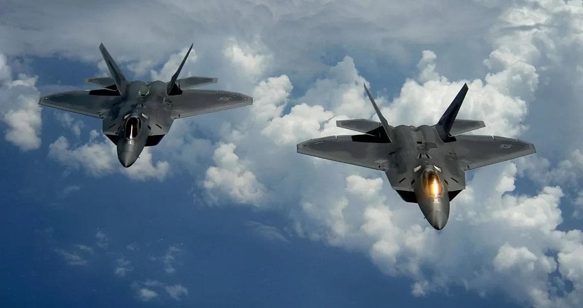 Which gated communities near Luke AFB offer short-term leases?