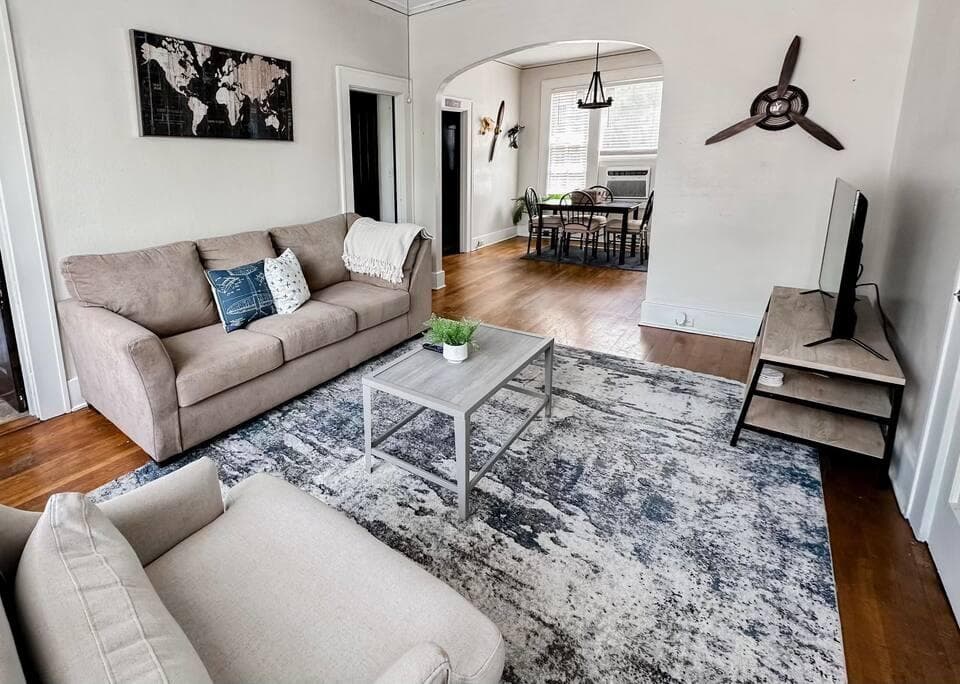TDY 3BR 1BA CrashPad Columbus AFB - Pet, Downtown, DTS