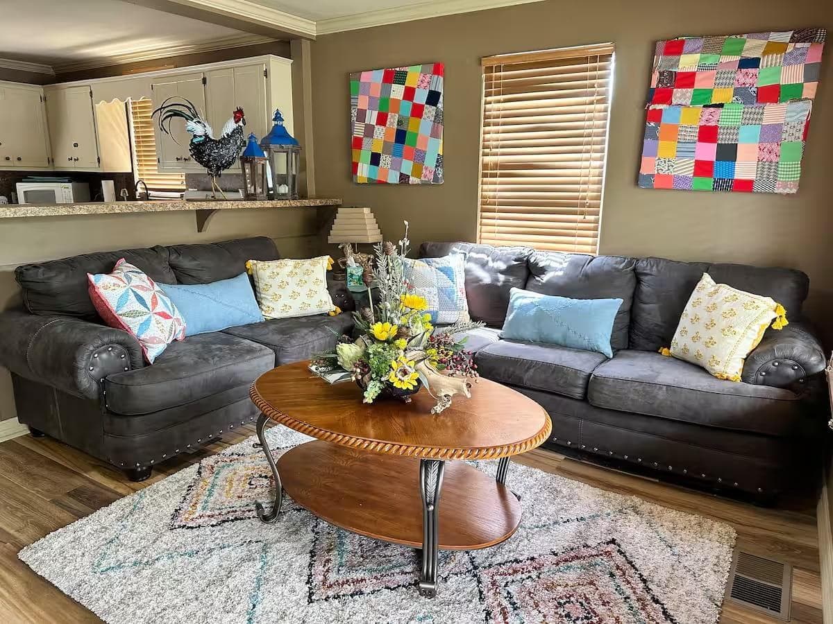 Country Quilt 2BR 1BA Little Rock AFB - Cozy, Deck, Yard