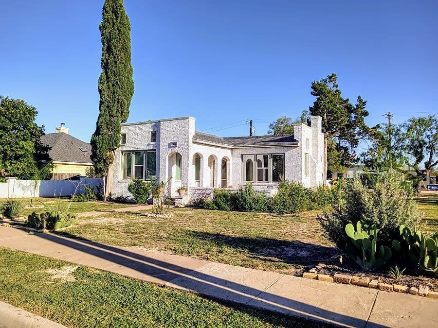 Vintage 2BR 1BA Home Goodfellow AFB - Garage, Patios, GTC
