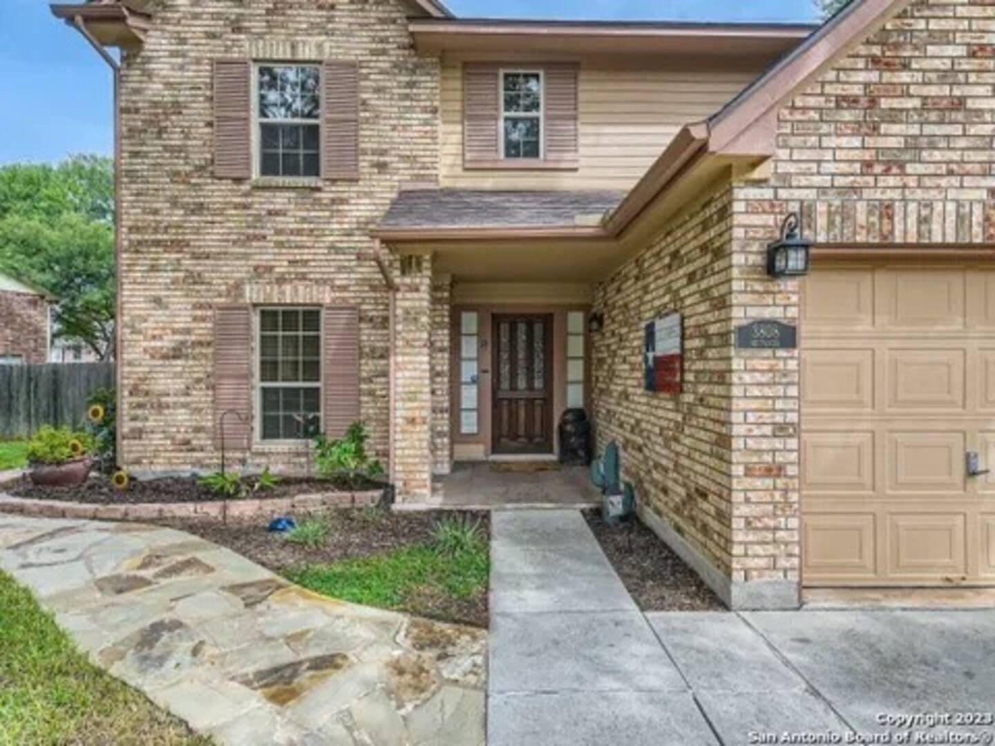 3BR 2BA Retreat Randolph AFB - Game Room, Family, Pet OK