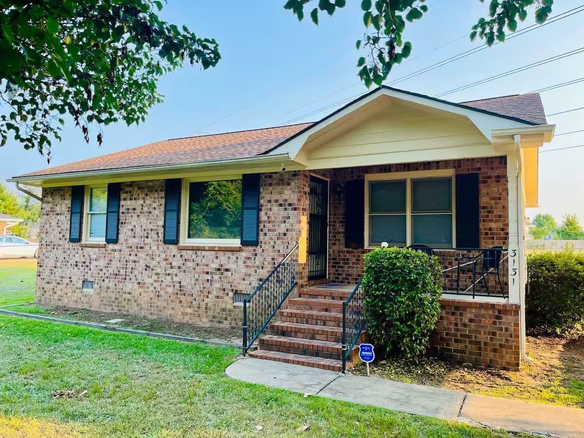 Shaw AFB 2BR 1BA Home - Pet Friendly, DTS, Work Ready