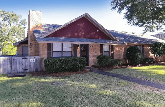 Modern 2BR TDY Townhome Near Downtown Pensacola – Quiet, Furnished