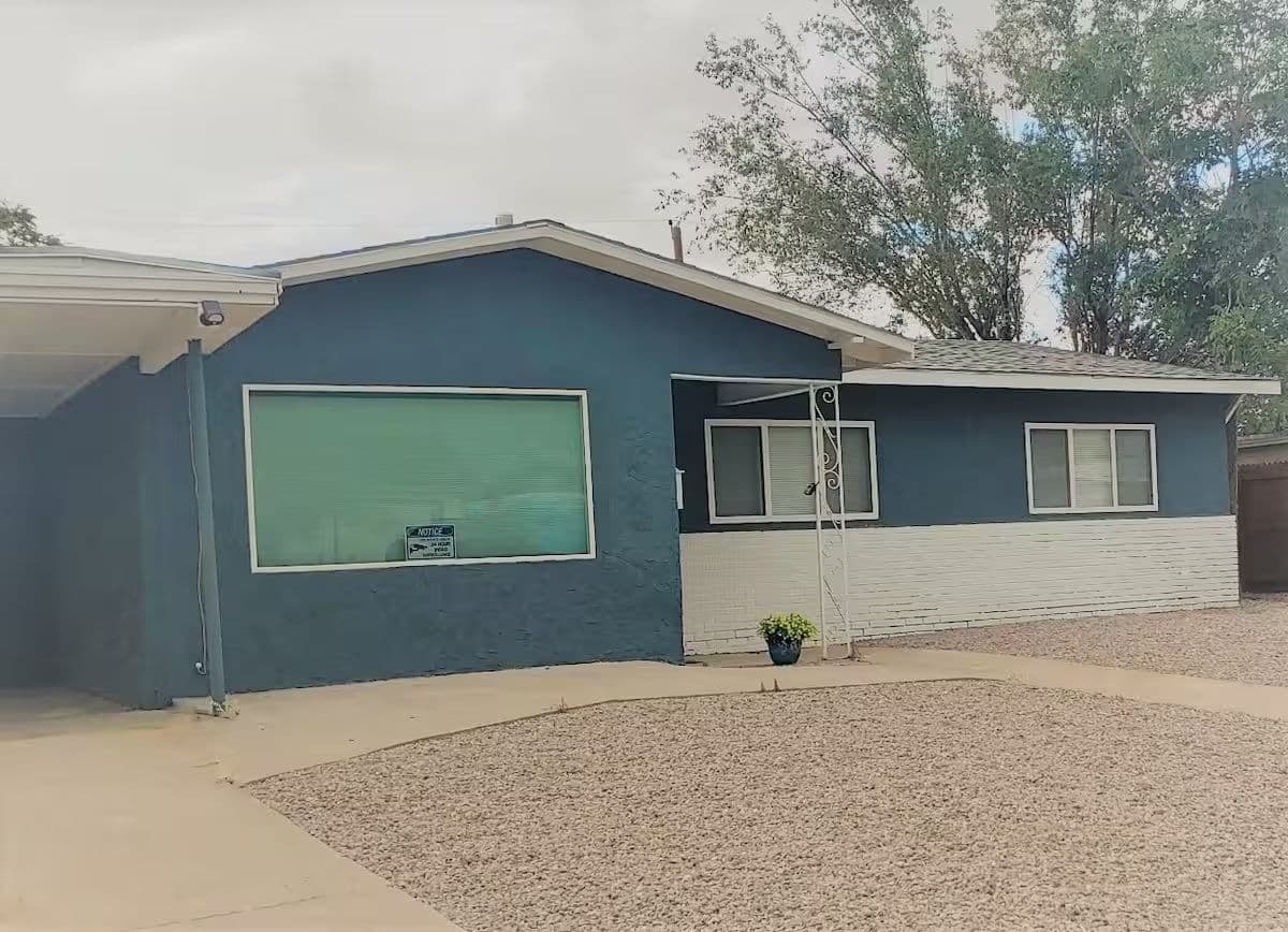 Spacious 3BR Retreat Near Holloman AFB with Fireplace, Theater Setup & Outdoor Fun