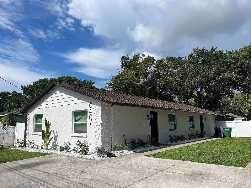 TDY Hero Designer Duplex | 2BR Retreat Near MacDill AFB & South Tampa Hotspots