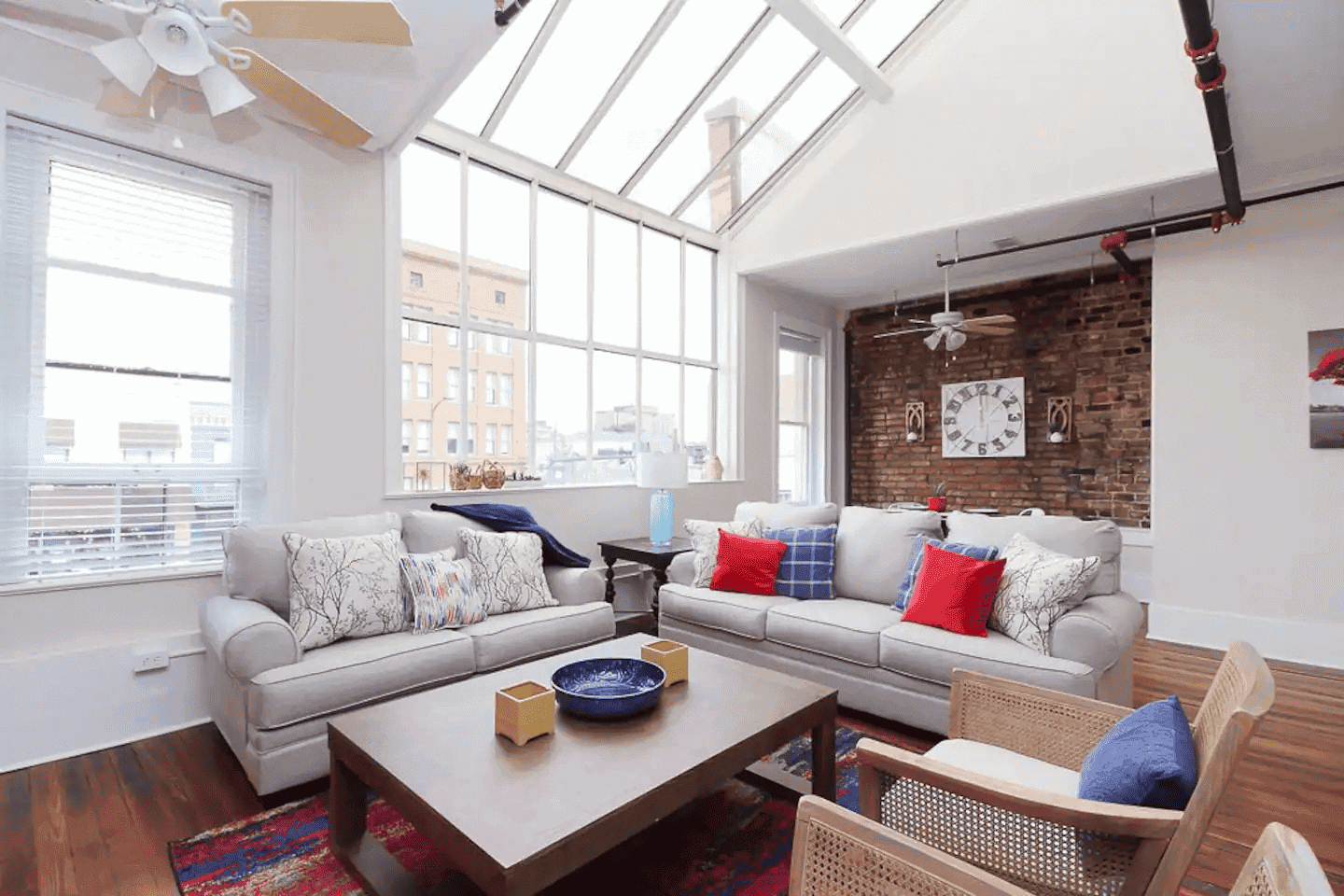 Downtown 2BR 1BA Townhouse Vance AFB - Skylights, Modern