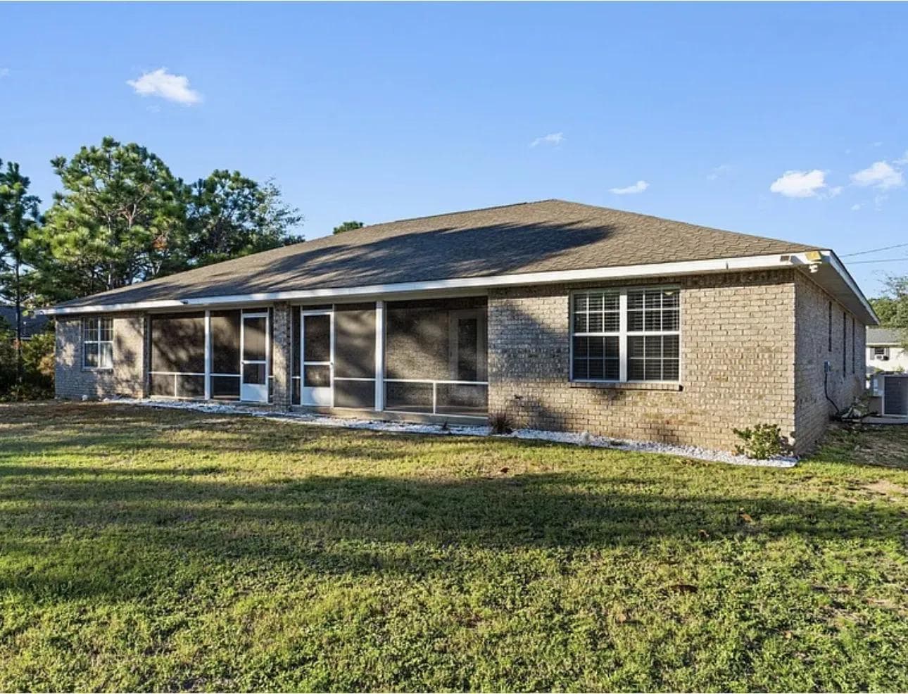 Welcome to the Beautiful SunDown Home in Navarre!